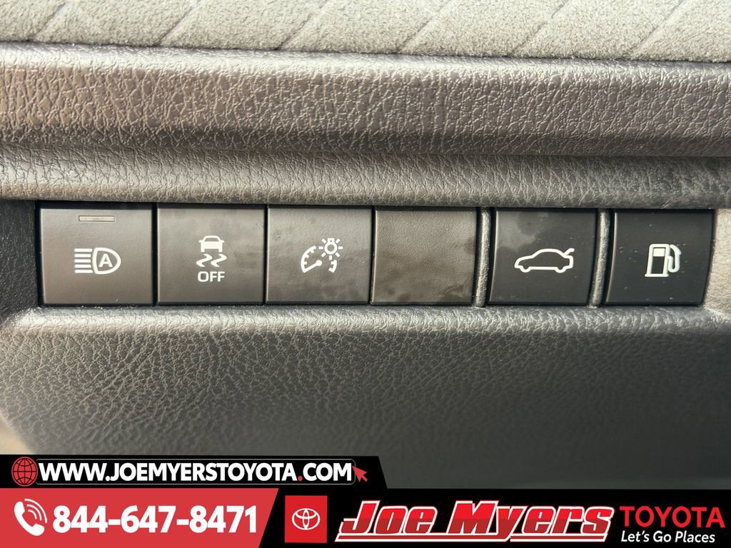 Used 2025 Toyota Camry XSE image 25