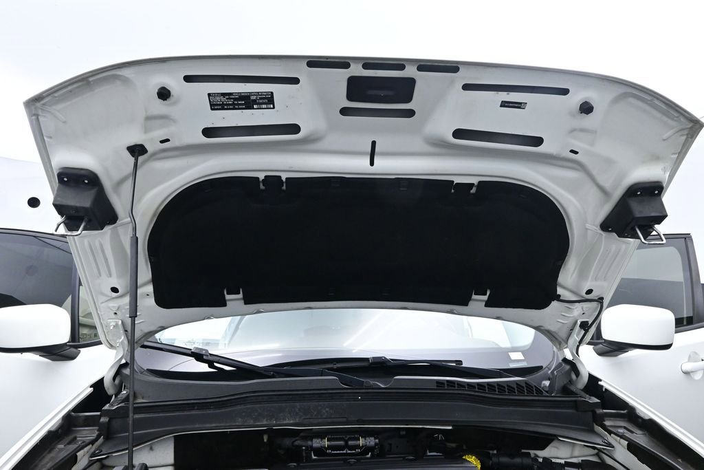 Used 2015 Jeep Renegade Latitude AWD/4WD image 21