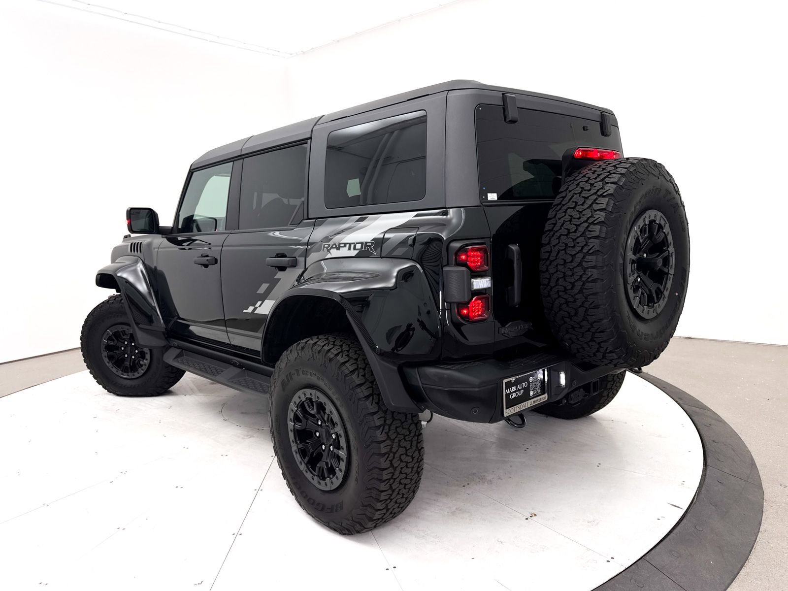 Used 2024 Ford Bronco Raptor w/ Interior Carbon Fibre Pack AWD/4WD image 2