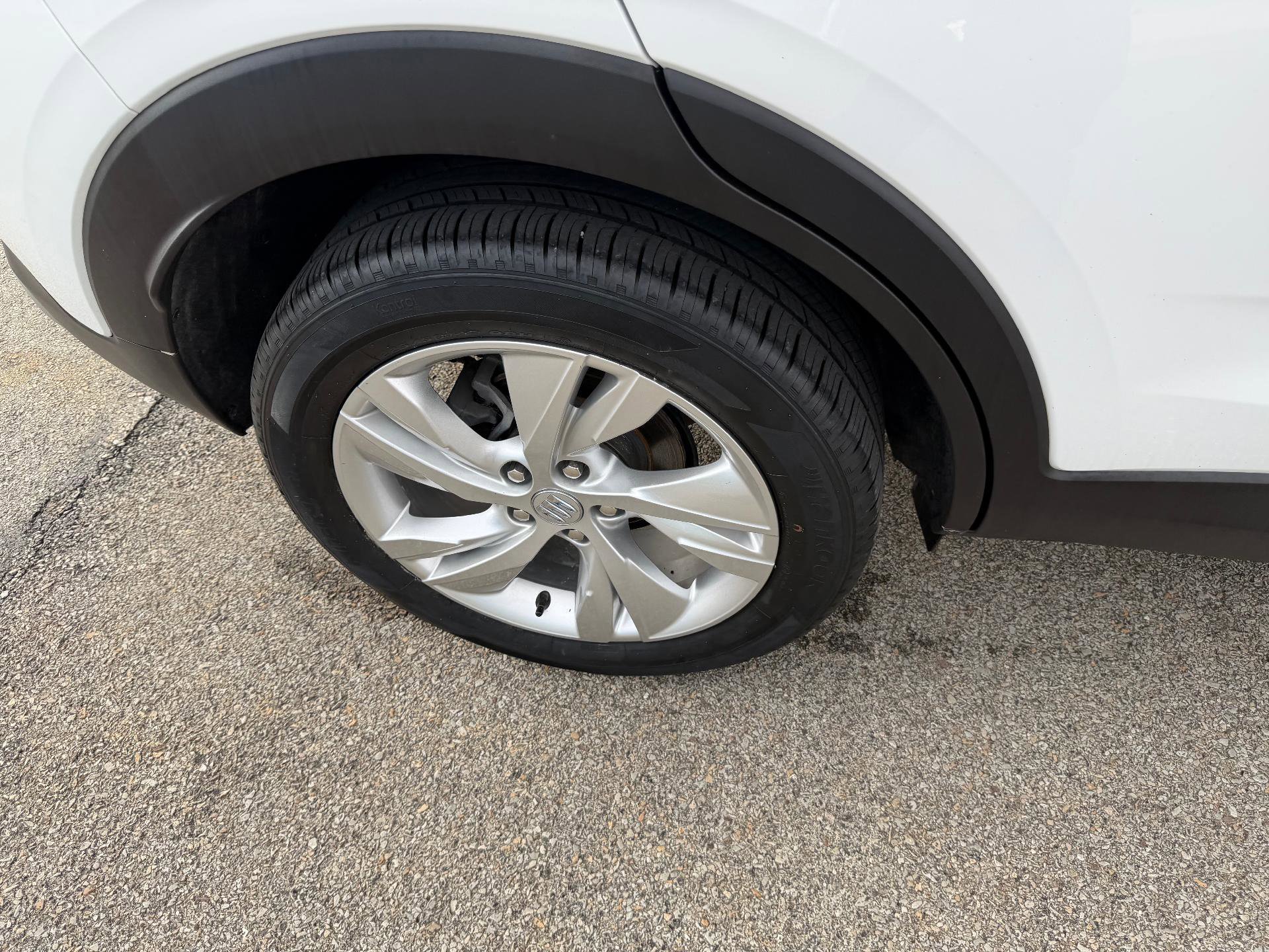 Certified 2024 Buick Encore GX Preferred w/ Comfort Package image 11