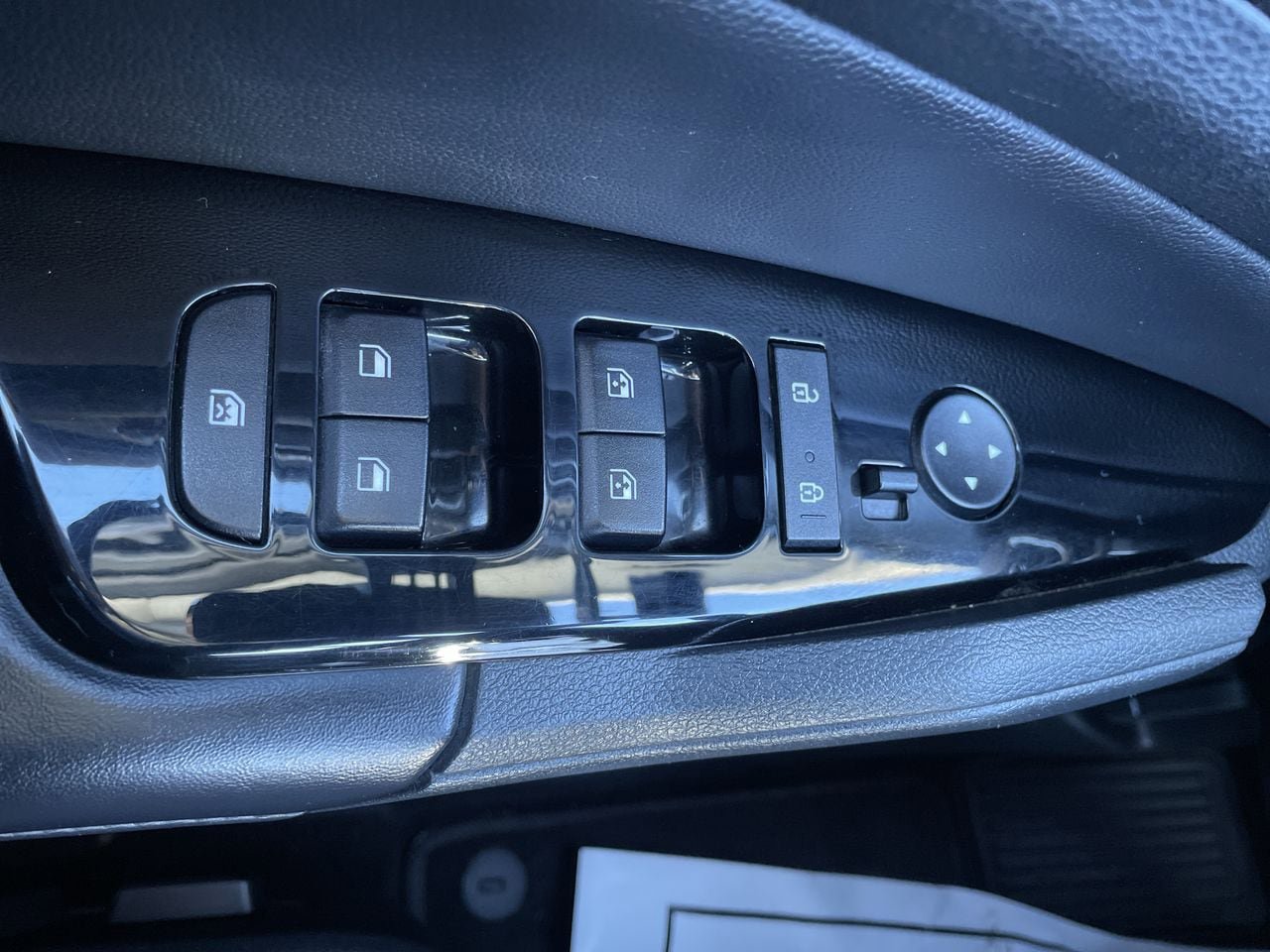 Certified 2023 Kia Sportage EX AWD/4WD image 18