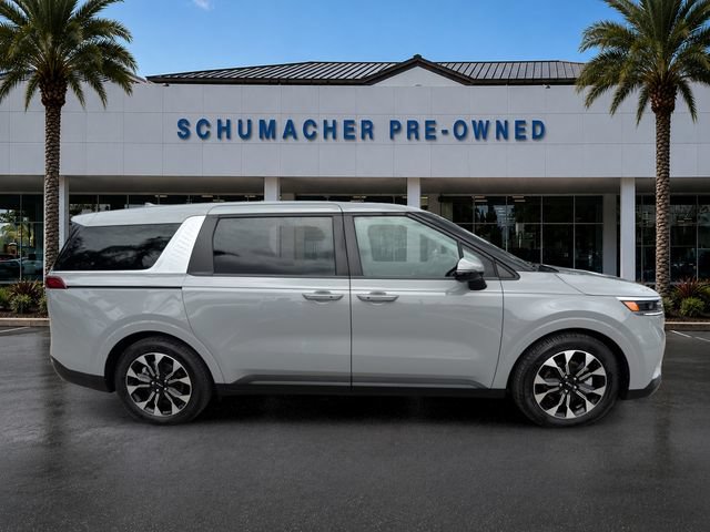 Used 2024 Kia Carnival EX FWD image 8