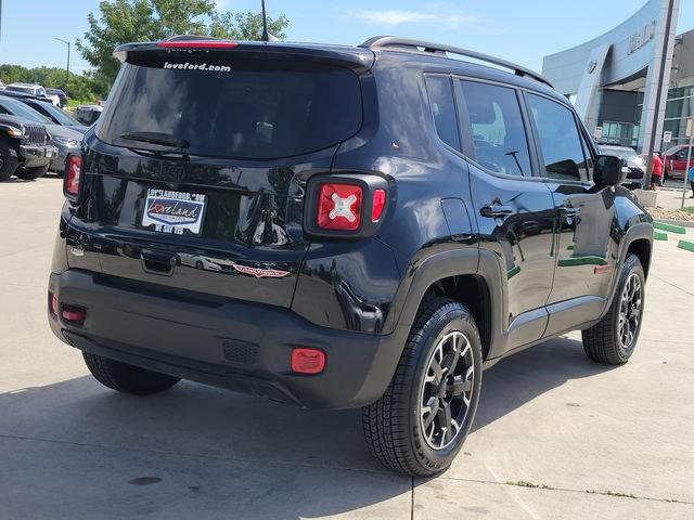 Used 2023 Jeep Renegade Trailhawk AWD/4WD image 3