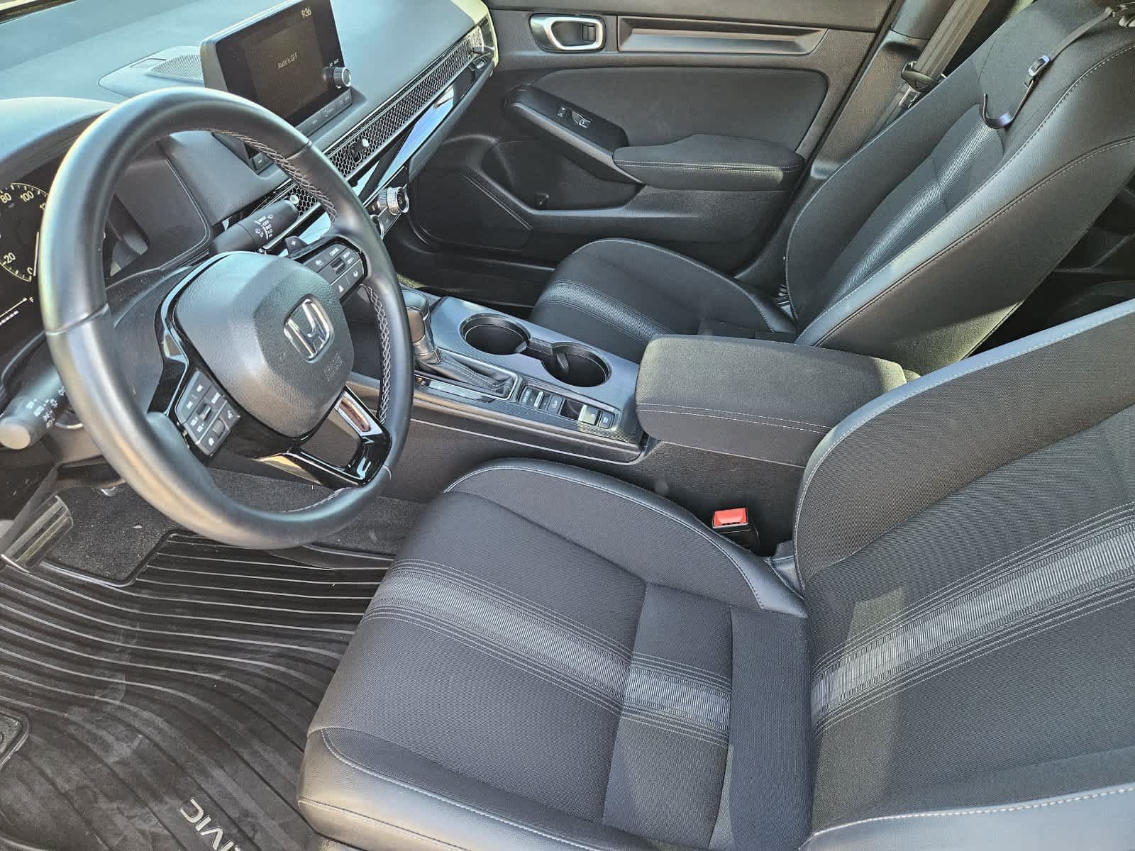 Used 2024 Honda Civic Sport image 2