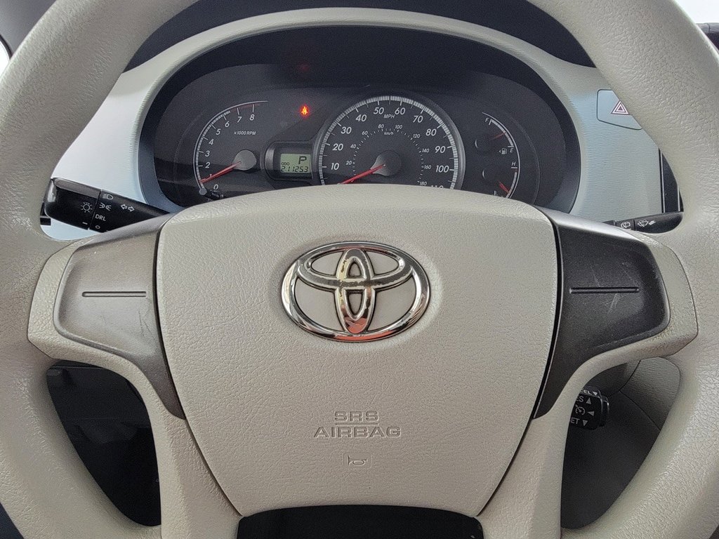Used 2011 Toyota Sienna w/ Towing Pkg FWD image 18