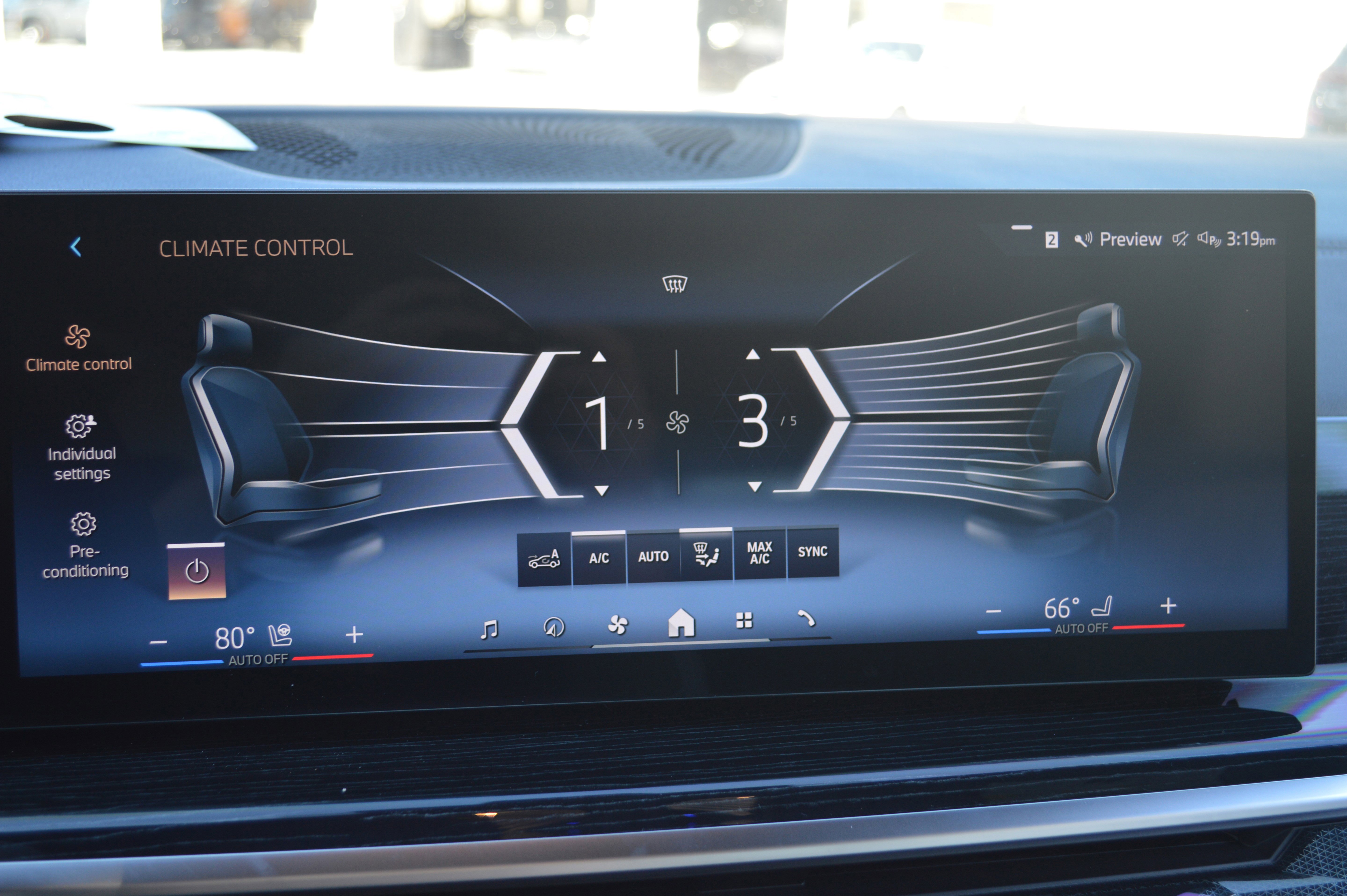 Certified 2025 BMW X7 xDrive40i image 21