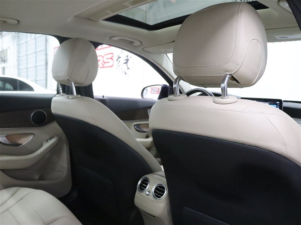 Used 2020 Mercedes-Benz C 300 4MATIC Sedan image 21