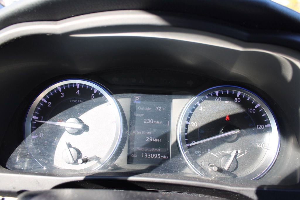 Used 2017 Toyota Highlander Limited Platinum image 39