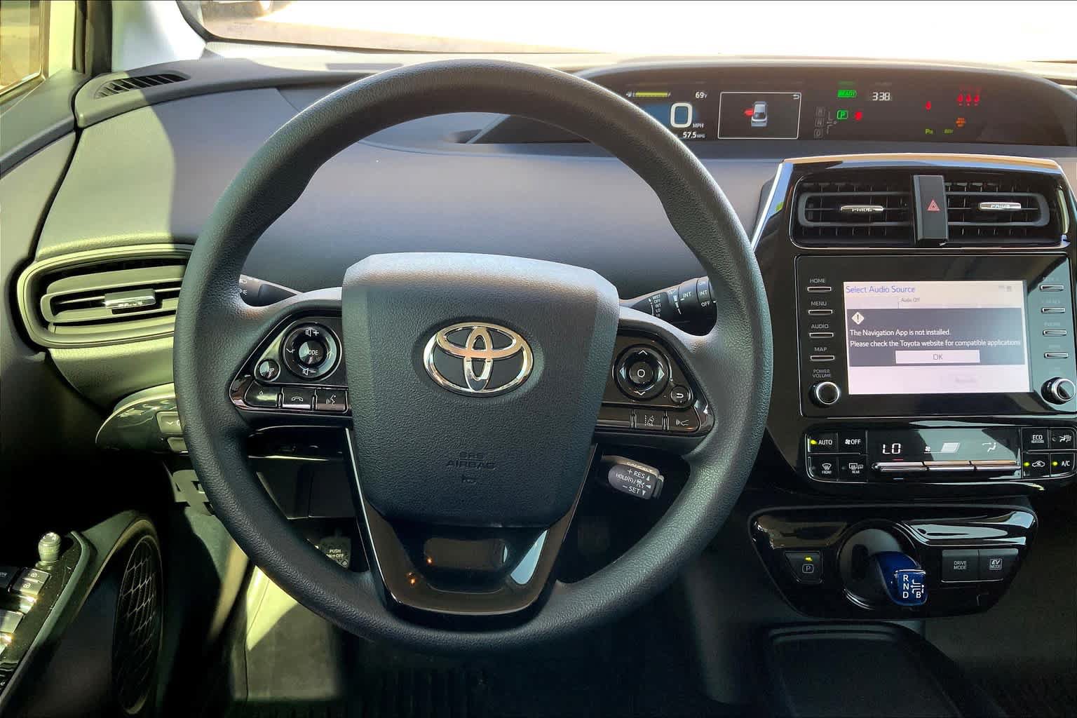 Used 2020 Toyota Prius LE FWD image 6