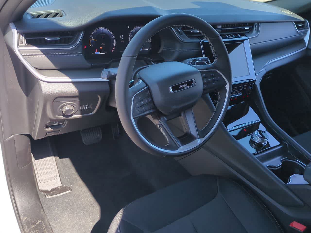 New 2026 Jeep Grand Cherokee Laredo X AWD/4WD image 10