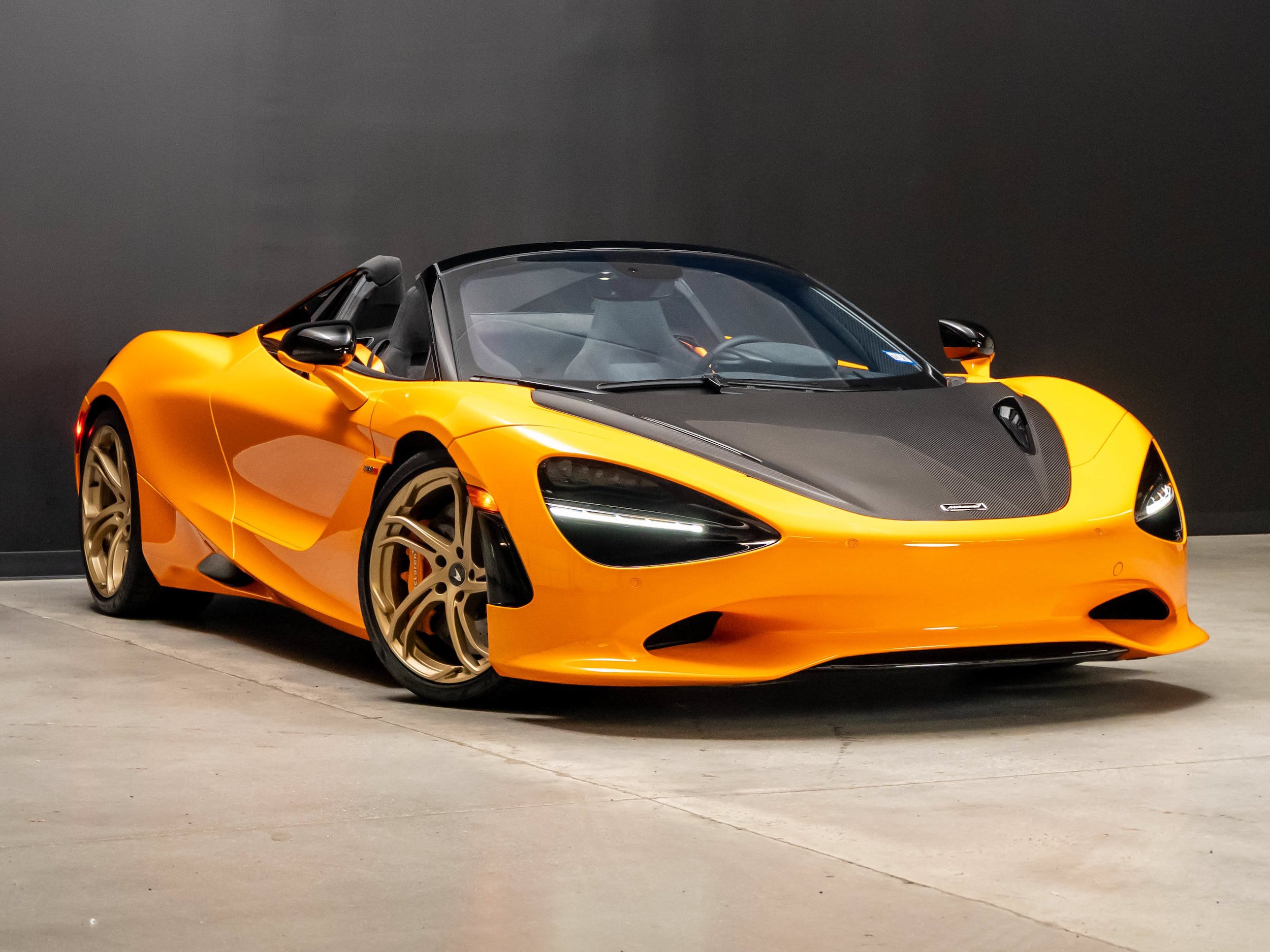 Used 2025 McLaren 750S Spider RWD image 9