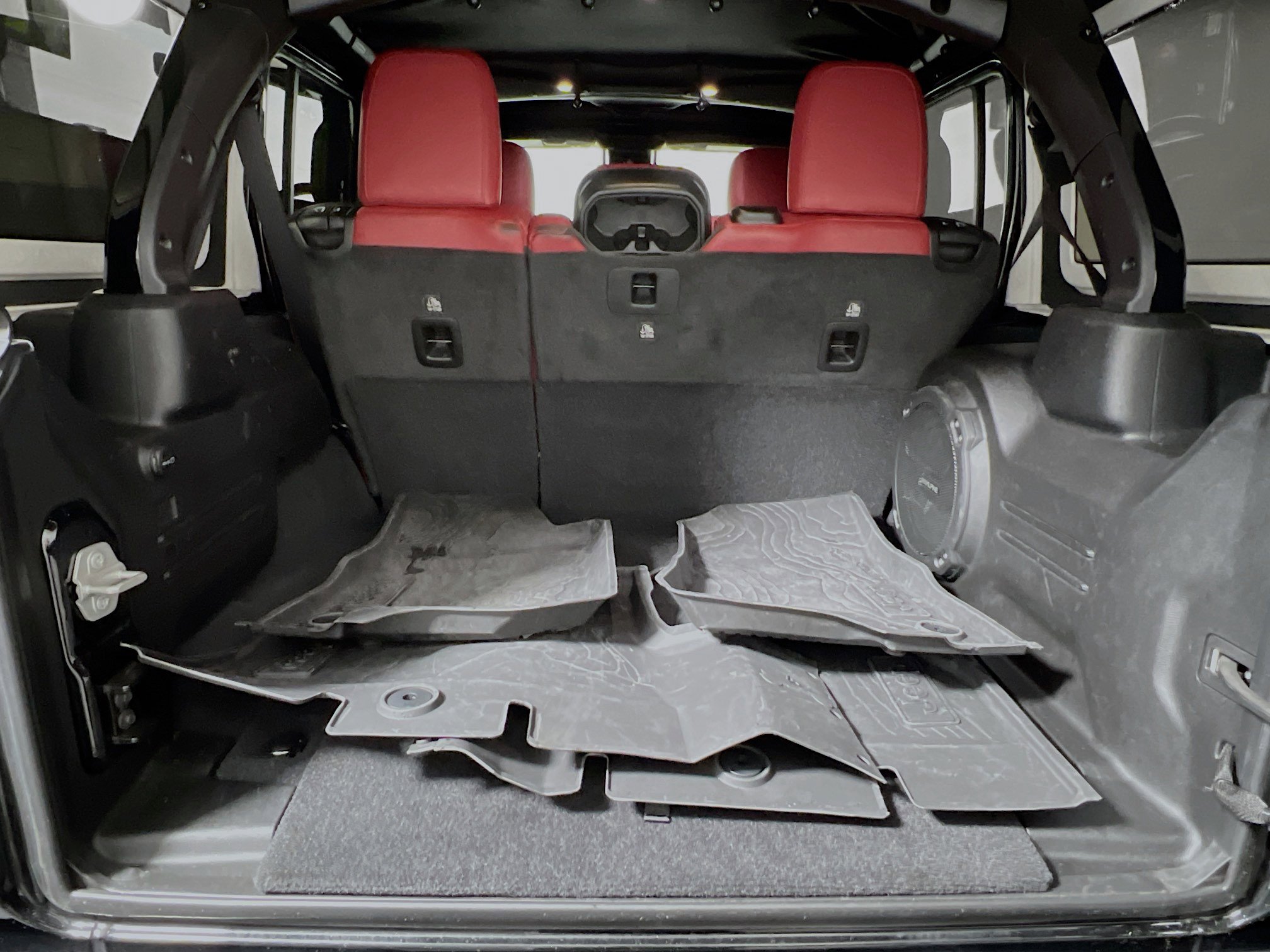 Used 2024 Jeep Wrangler Unlimited Rubicon 392 image 34