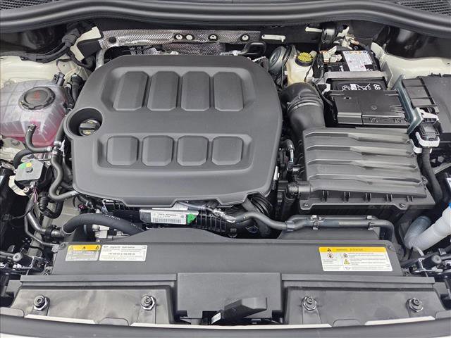 New 2026 Volkswagen Tiguan SE R-Line image 16