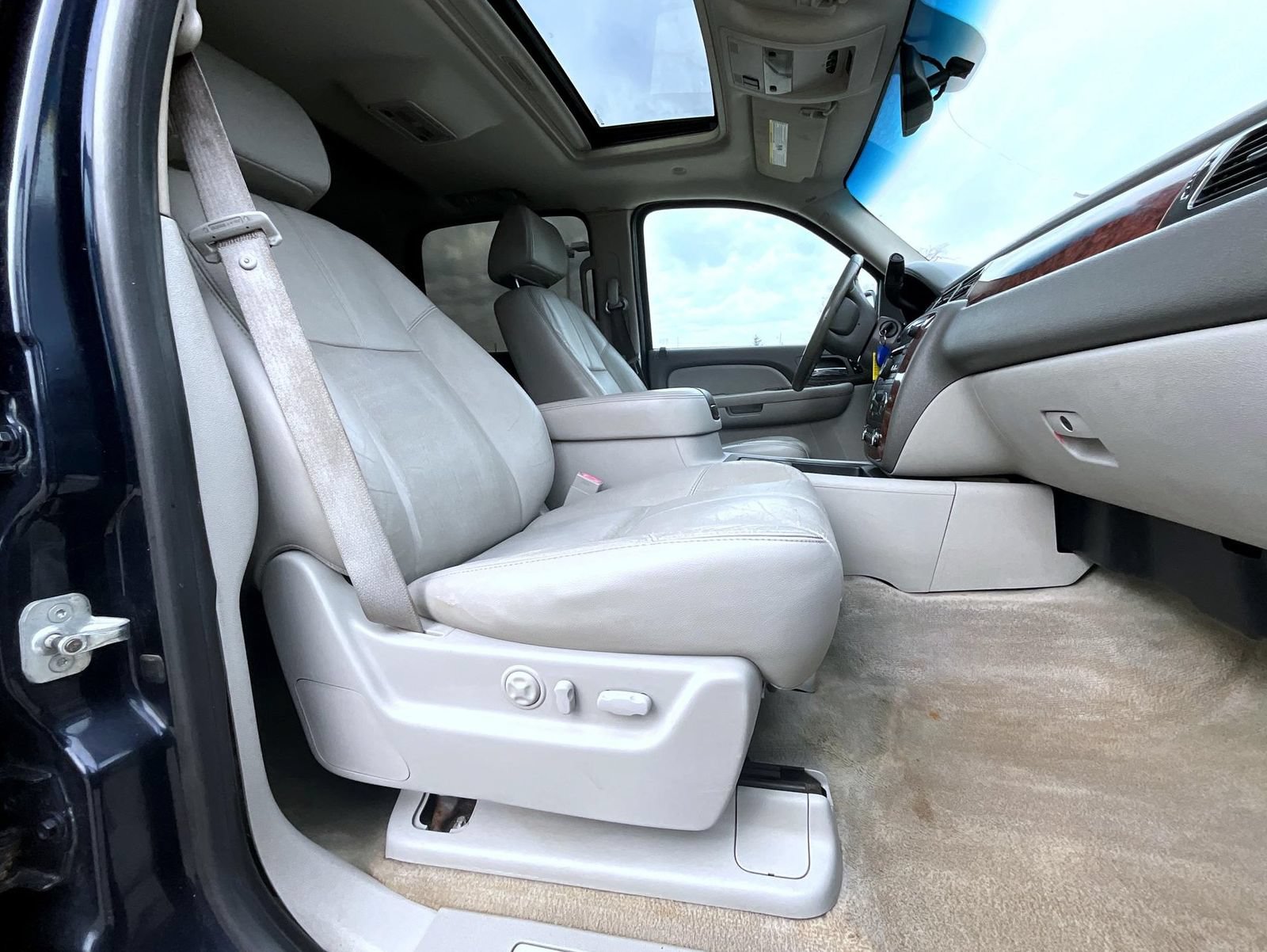 Used 2007 Chevrolet Avalanche LT w/ LT Preferred Equipment Group AWD/4WD image 16