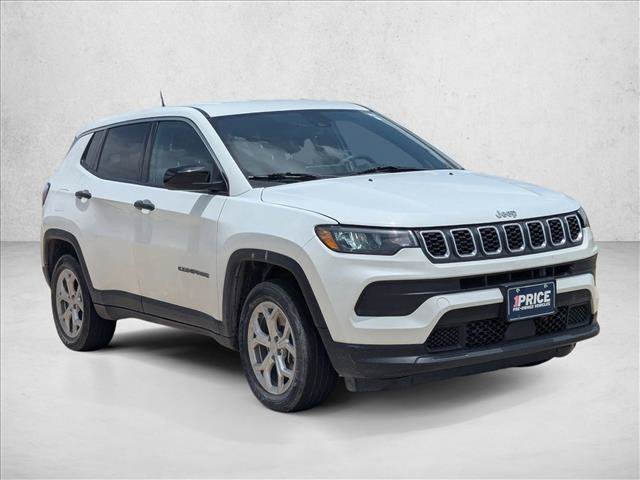 Used 2024 Jeep Compass Sport AWD/4WD image 3