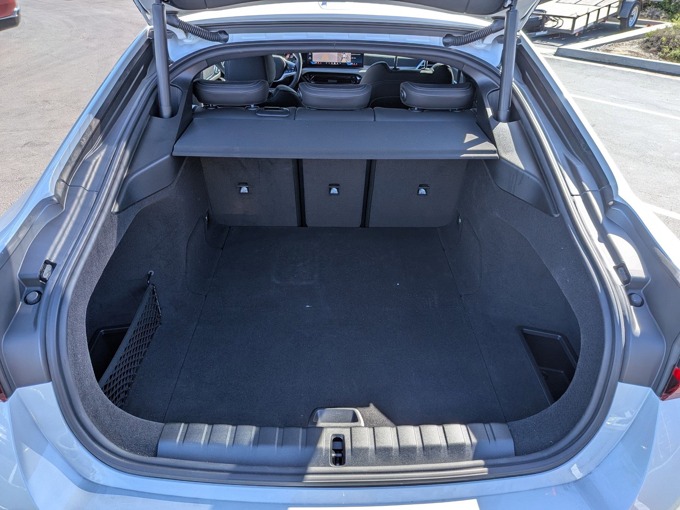 Used 2025 BMW i4 eDrive40 w/ Parking Assistance Package image 30