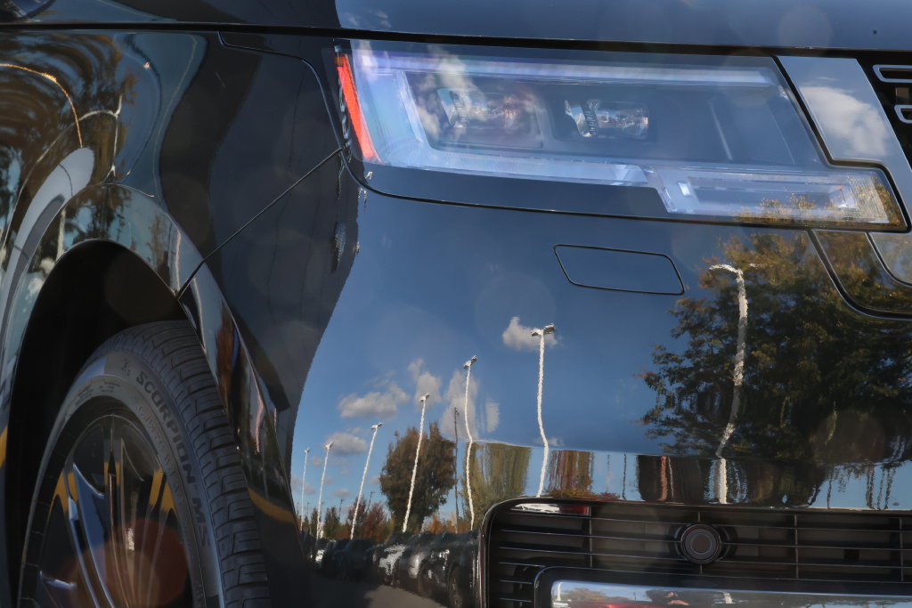 New 2027 Land Rover Range Rover SE AWD/4WD image 3