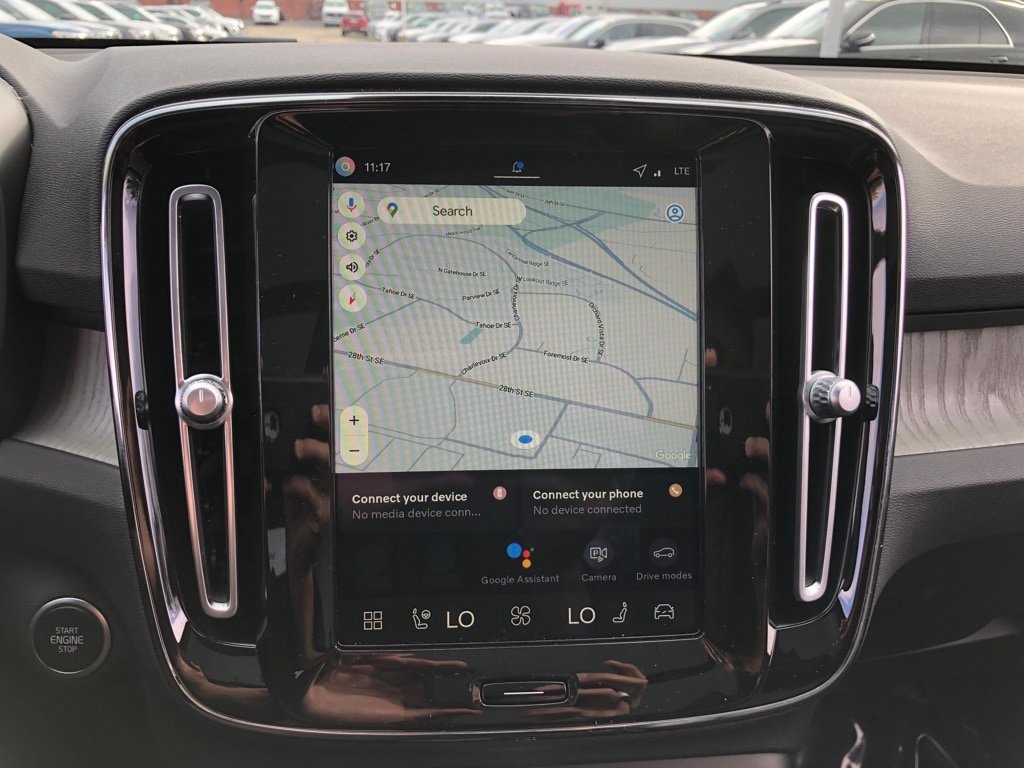New 2026 Volvo XC40 B5 Plus w/ Protection Package Premier AWD/4WD image 25