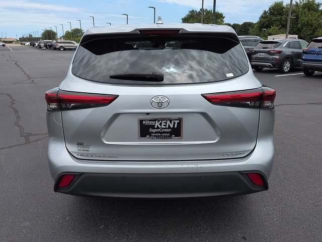 Certified 2021 Toyota Highlander LE AWD/4WD image 6