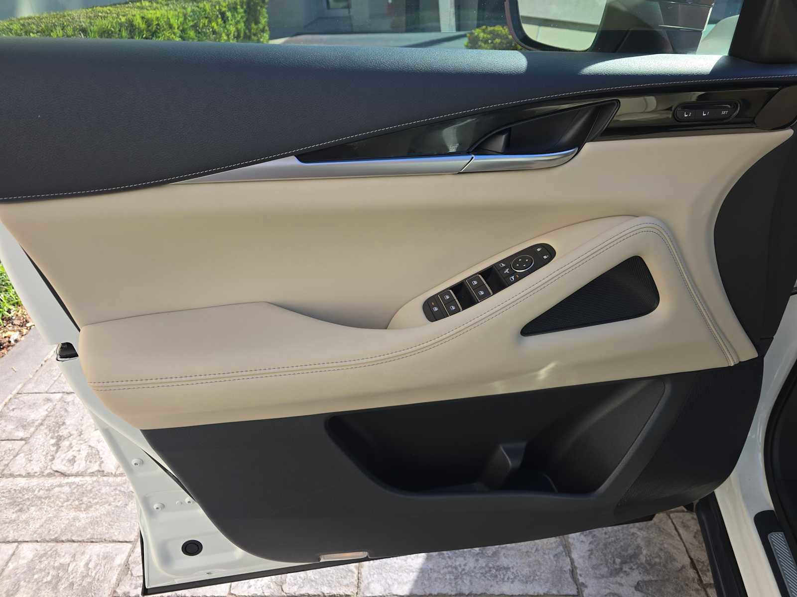 Used 2023 INFINITI QX60 Pure FWD image 14