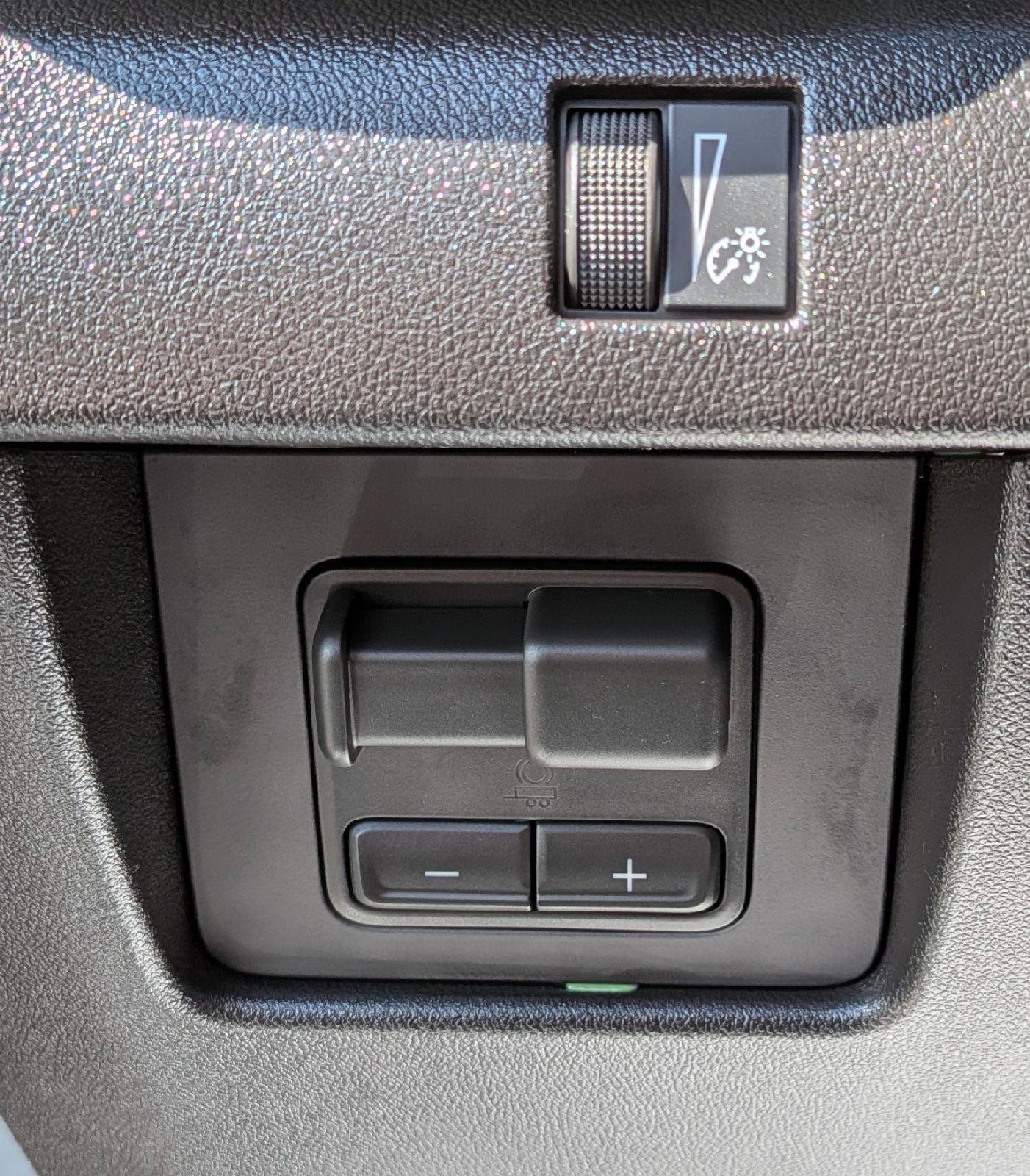 Used 2026 GMC Canyon AT4 AWD/4WD image 14
