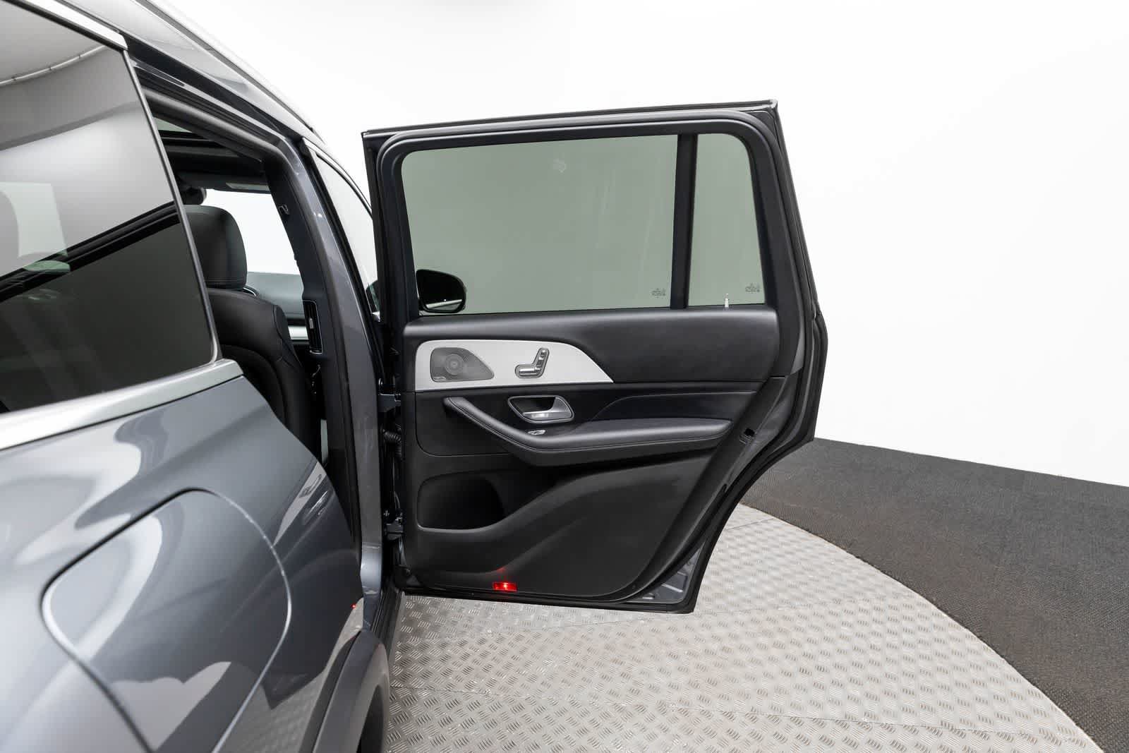 Used 2025 Mercedes-Benz GLS 450 4MATIC image 49