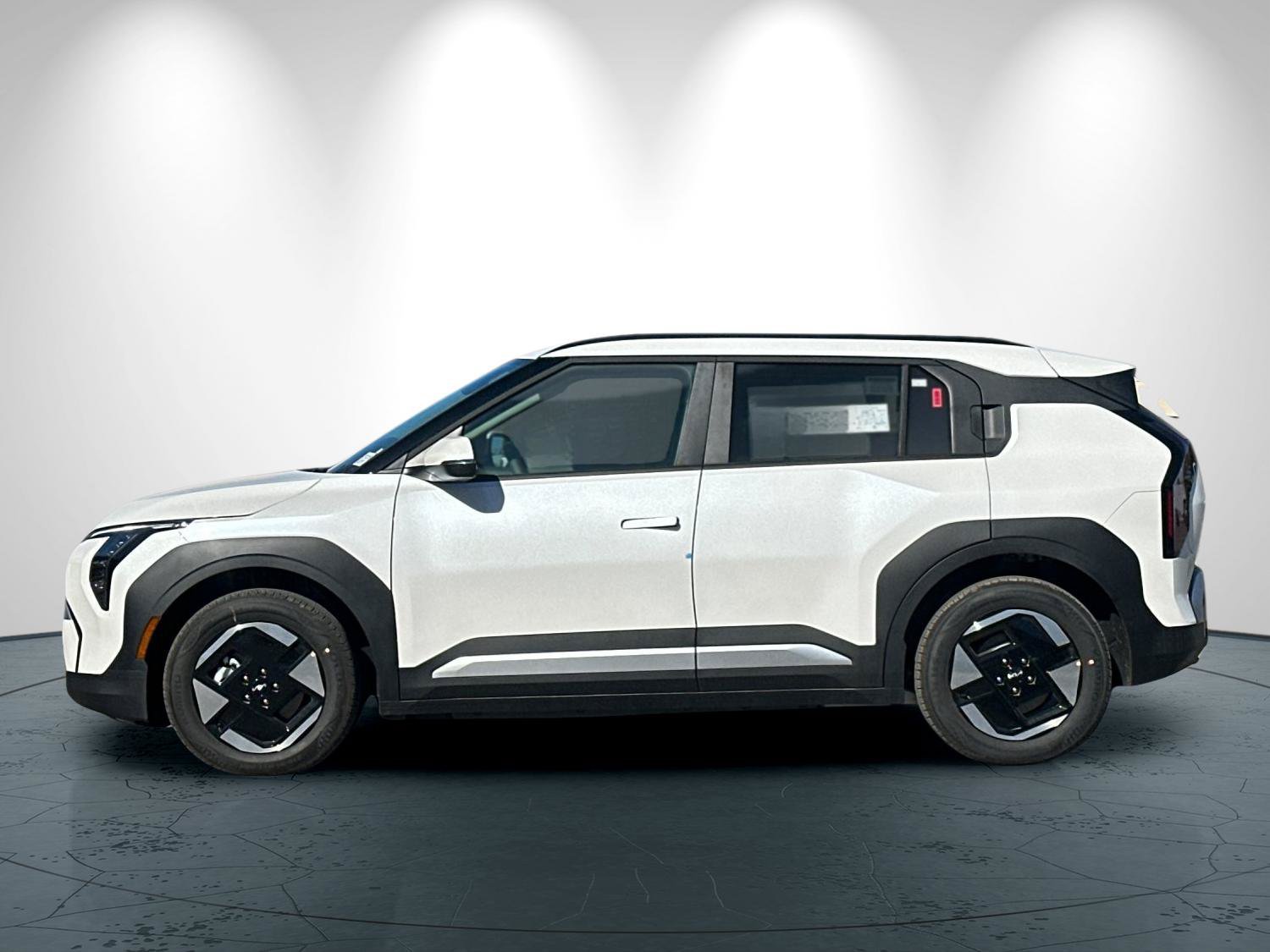 New 2027 Kia EV3 Wind FWD image 7