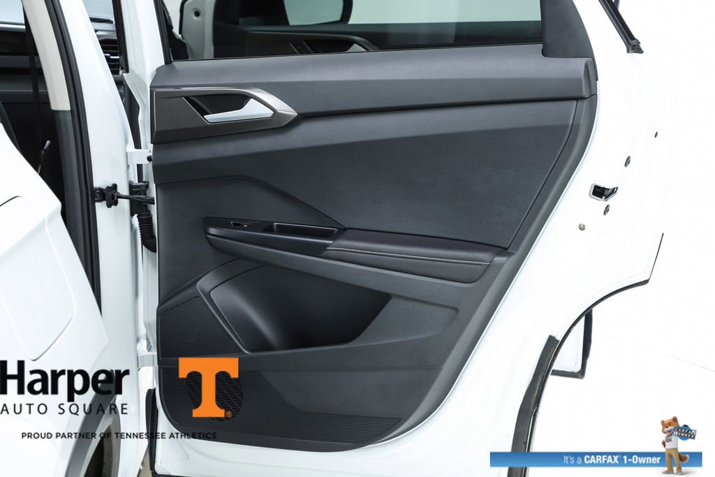 Used 2025 Volkswagen Taos SE image 68