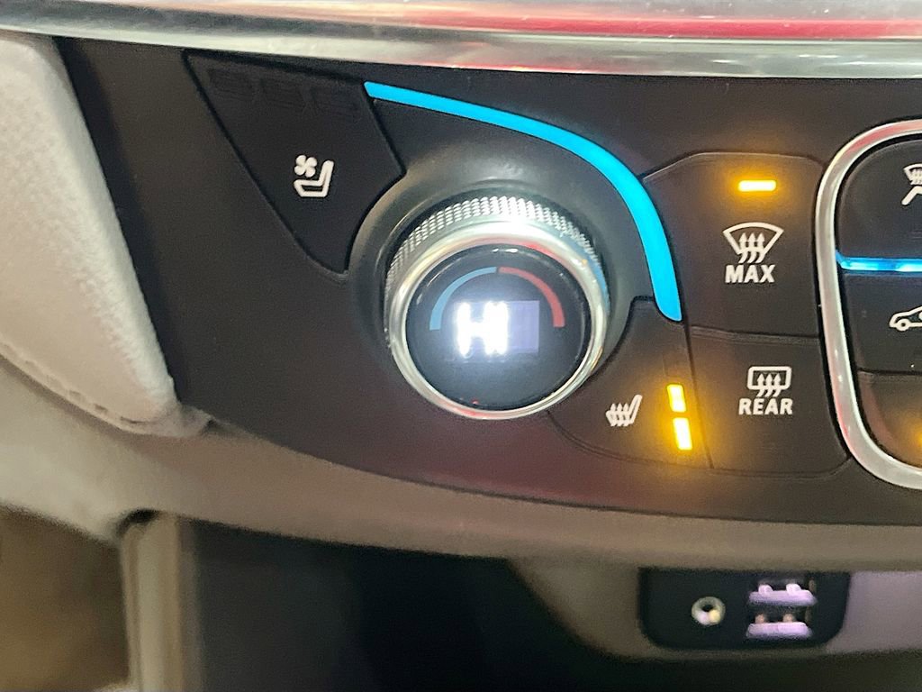 Used 2020 Chevrolet Traverse Premier image 21