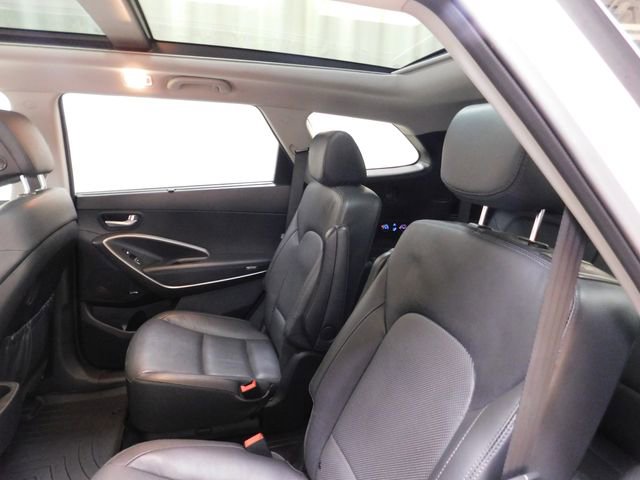 Used 2017 Hyundai Santa Fe Limited image 32