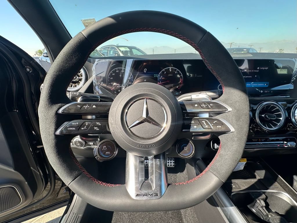New 2025 Mercedes-Benz GLA 35 AMG 4MATIC image 18