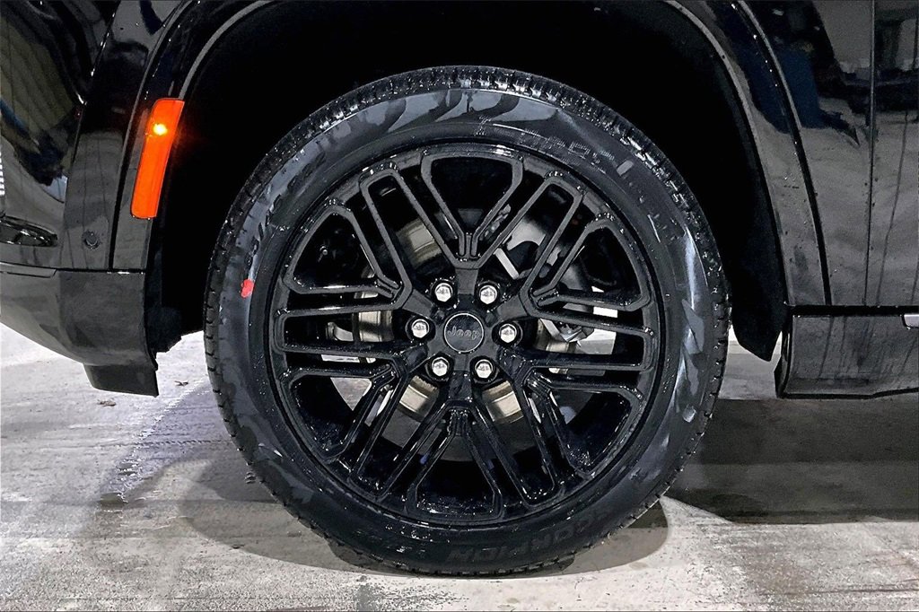 New 2026 Jeep Grand Wagoneer L Limited image 12