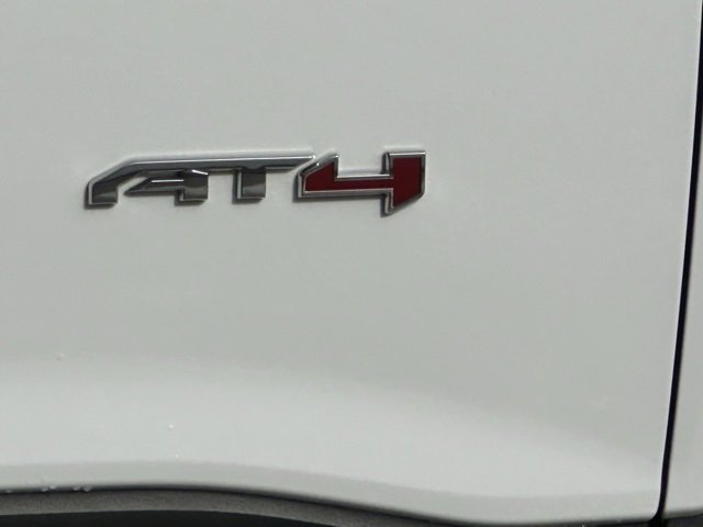 Certified 2023 GMC Acadia AT4 image 5