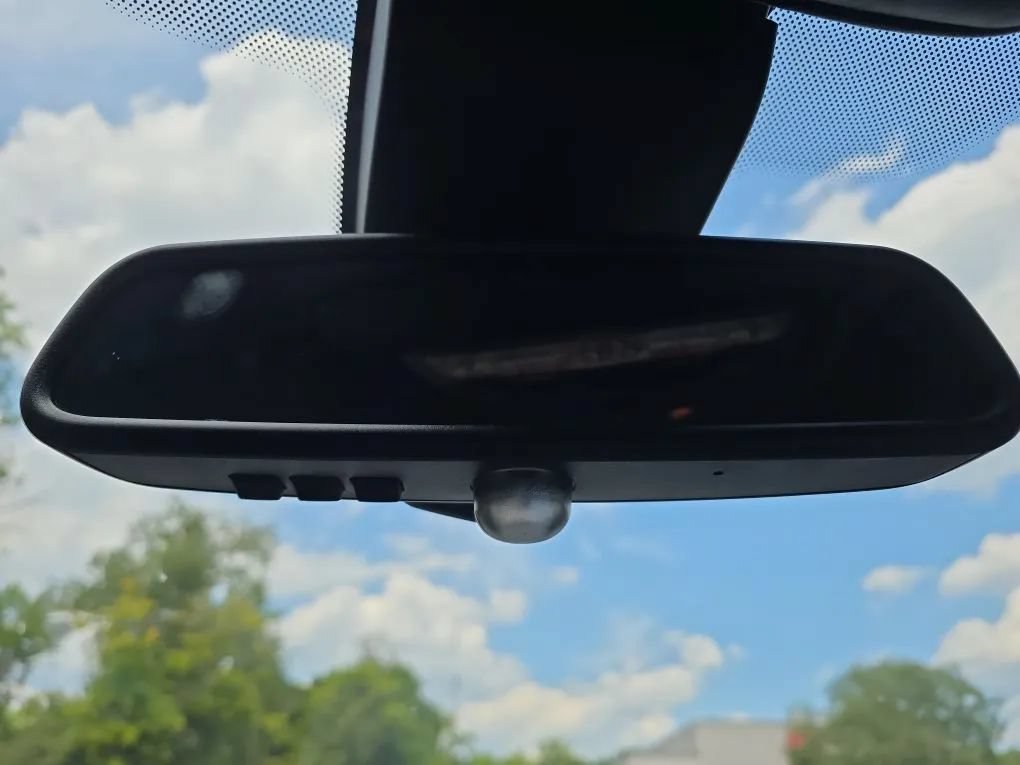 Used 2015 BMW 750Li RWD image 40