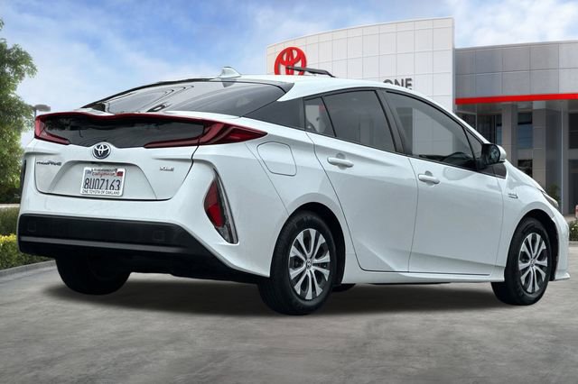 Used 2021 Toyota Prius Prime XLE image 4