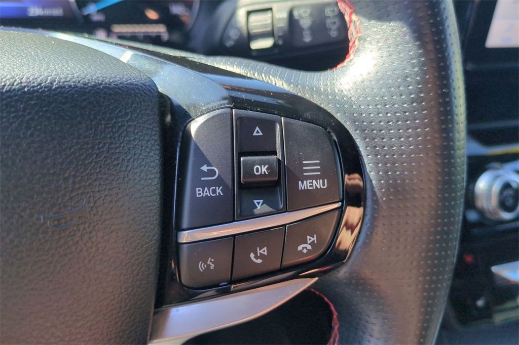 Used 2022 Ford Explorer ST-Line image 34