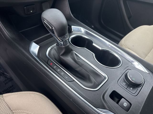 Used 2023 Chevrolet Traverse LS image 19