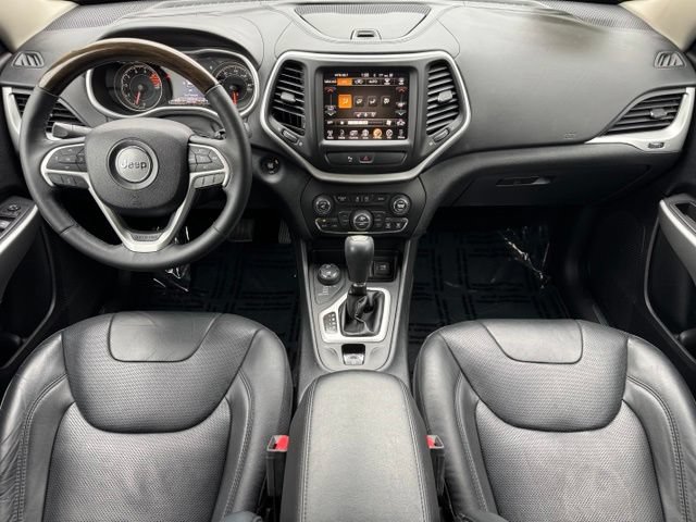 Used 2016 Jeep Cherokee Overland AWD/4WD image 20