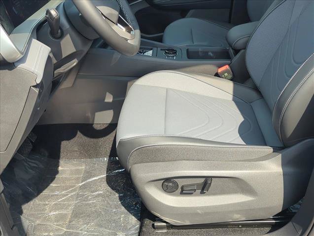 New 2026 Volkswagen Tiguan SE FWD image 12