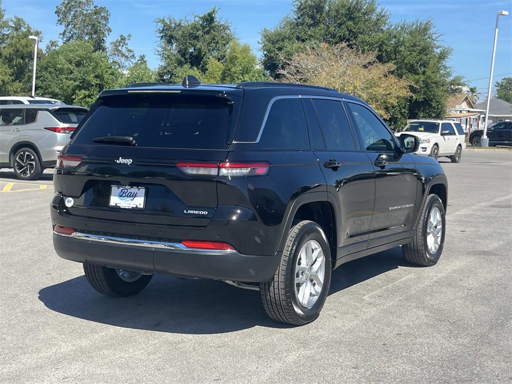 New 2025 Jeep Grand Cherokee Laredo X w/ Luxury Tech Group I image 5