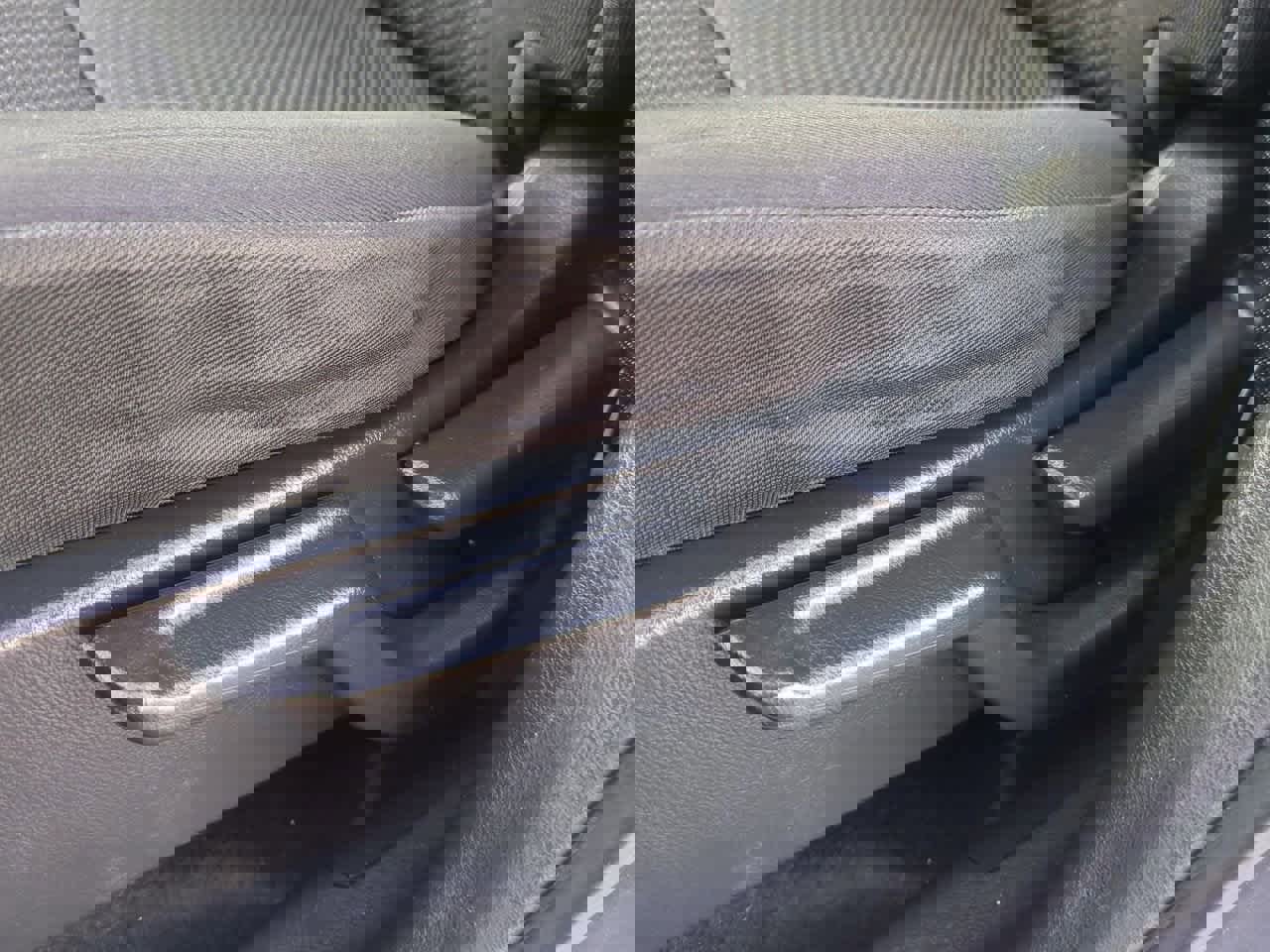 Used 2016 Honda HR-V LX image 15