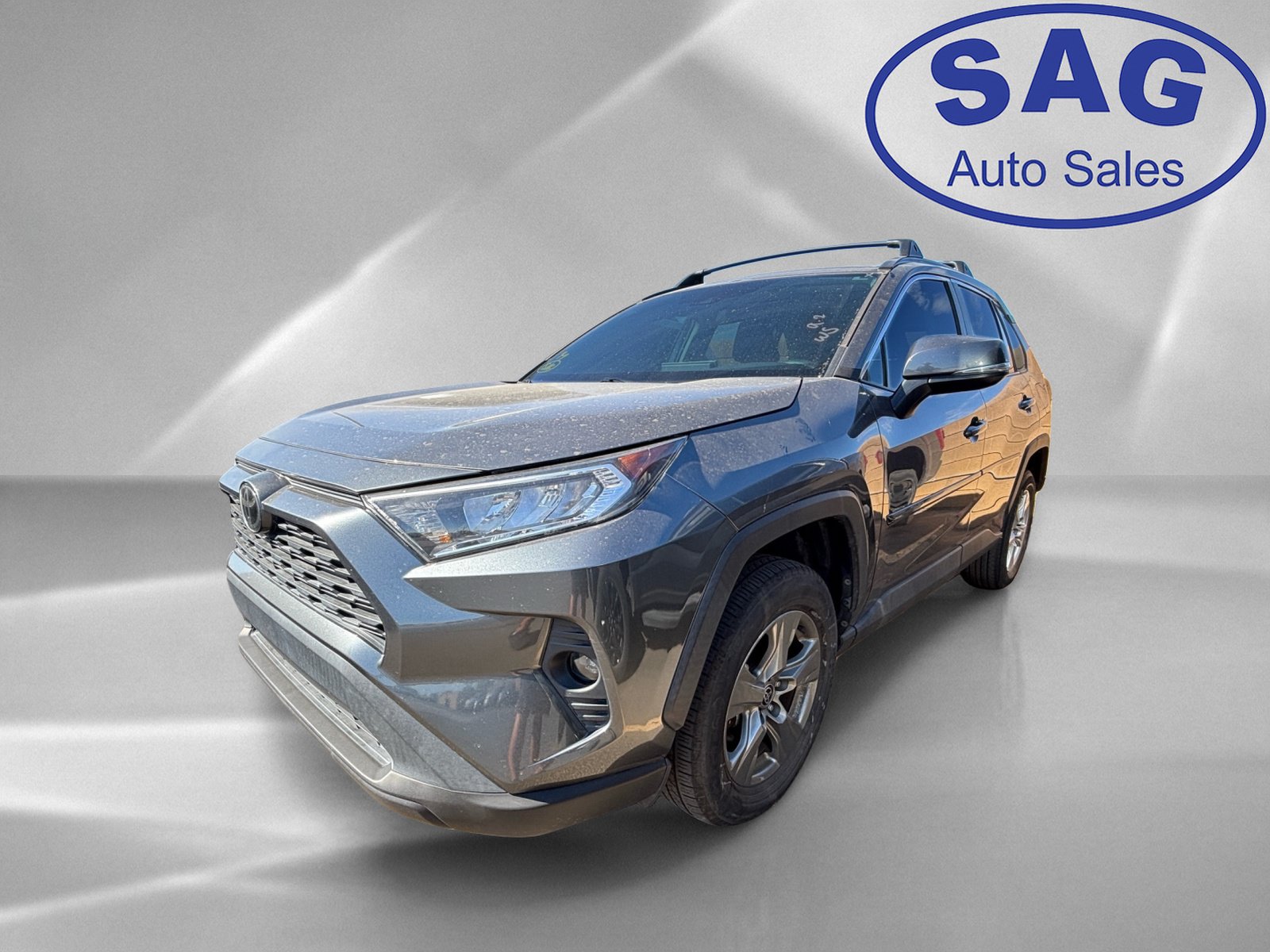 Used 2021 Toyota RAV4 XLE w/ Convenience Package FWD image 5
