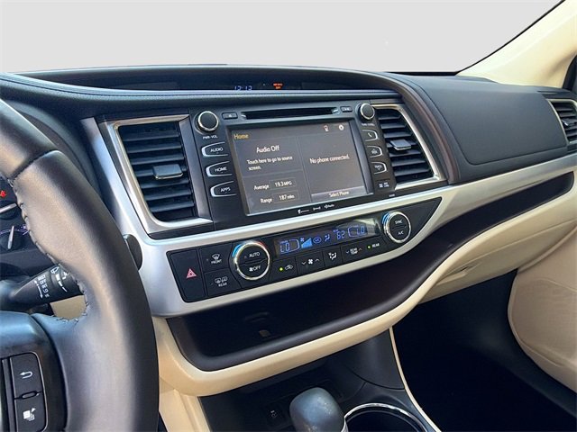 Used 2019 Toyota Highlander XLE image 28