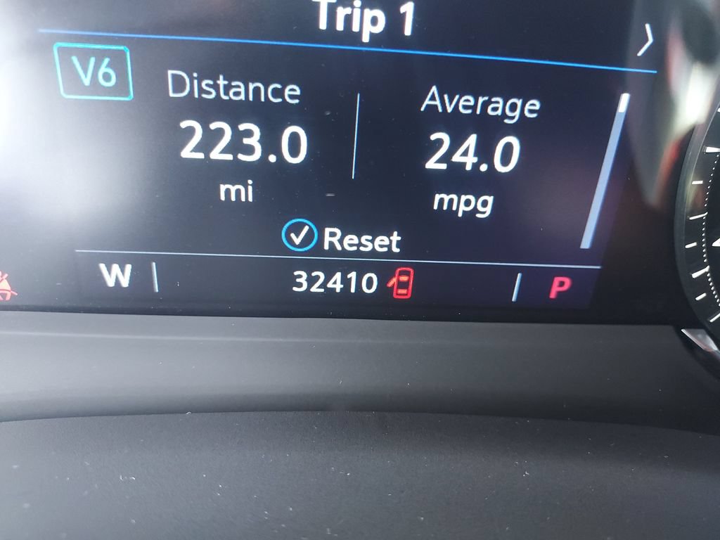 Used 2024 Cadillac XT6 Premium Luxury FWD image 21