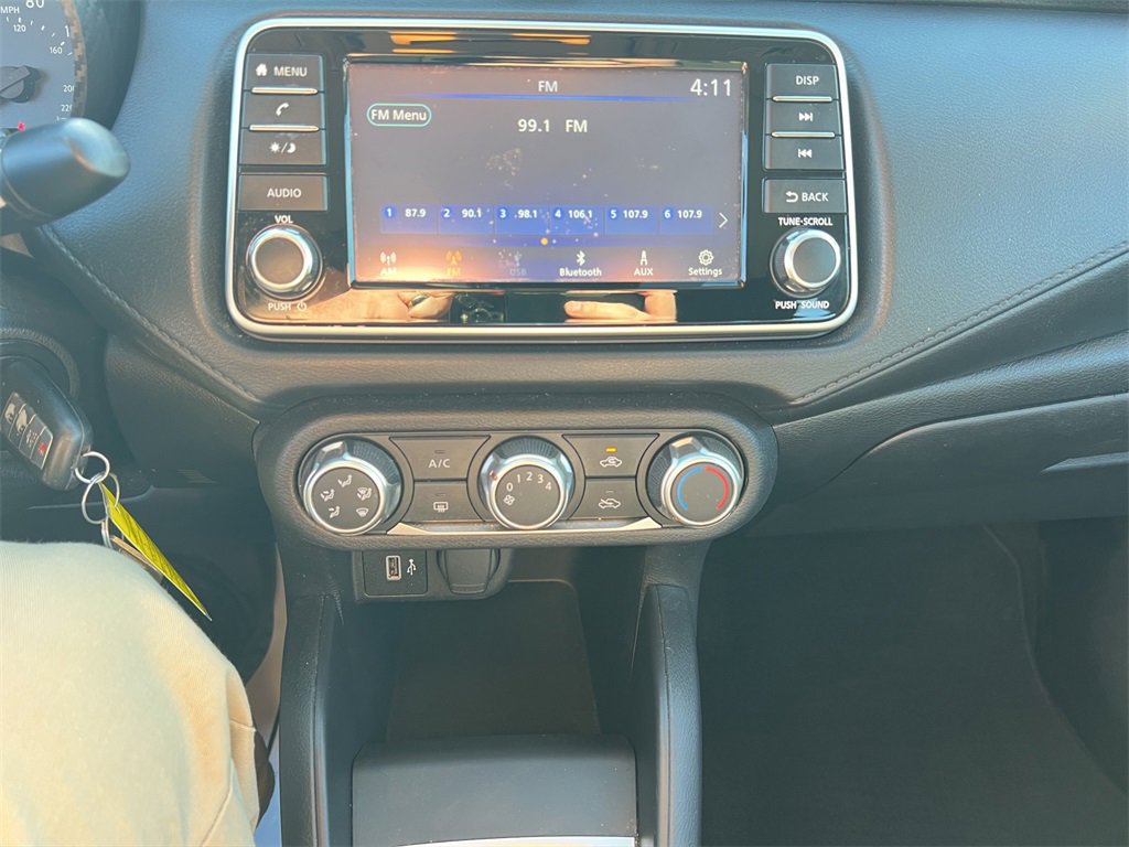 Used 2022 Nissan Versa S image 47