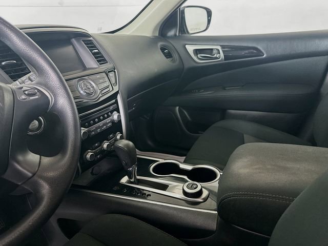 Used 2017 Nissan Pathfinder S image 10