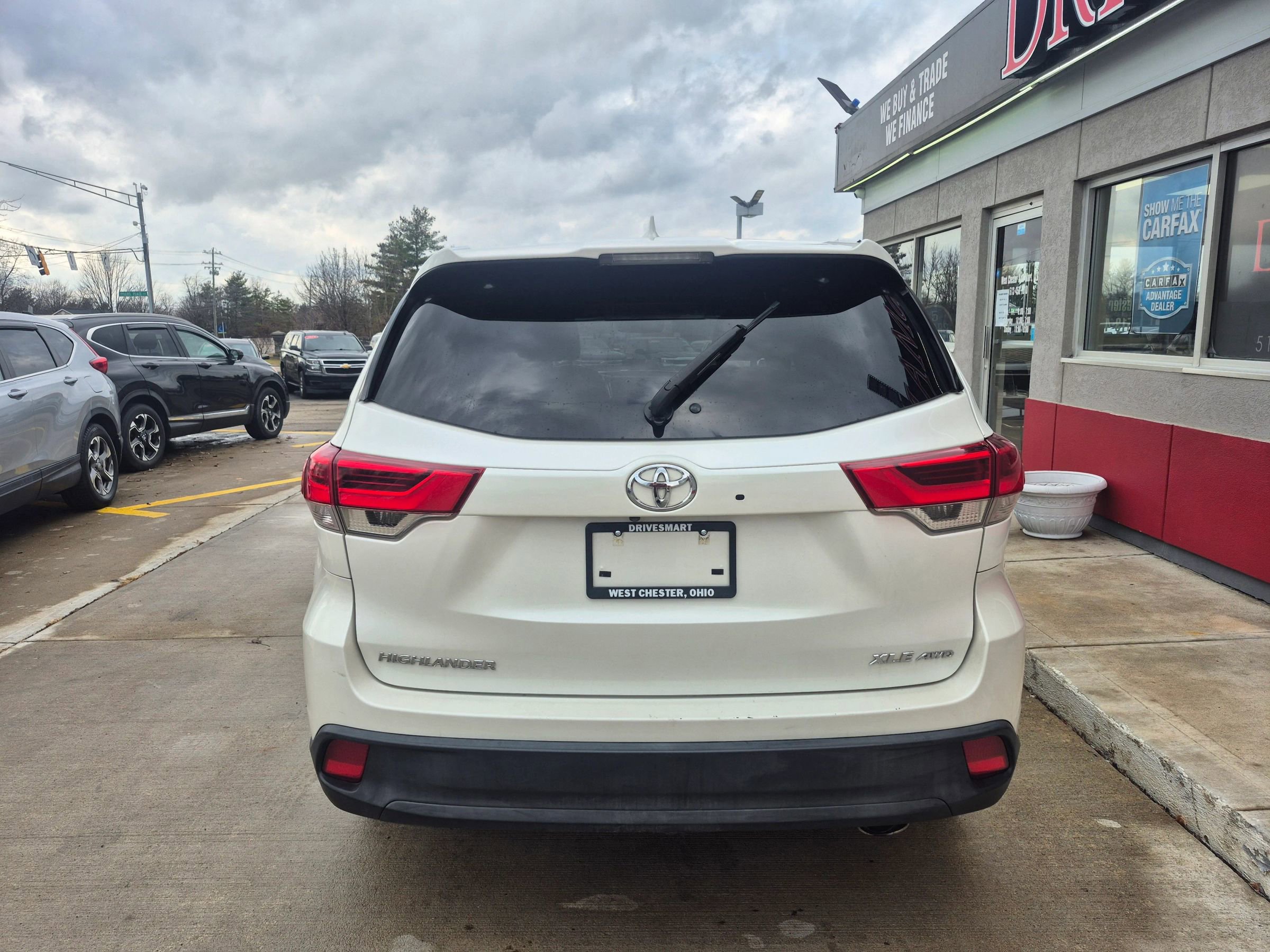 Used 2017 Toyota Highlander XLE image 5