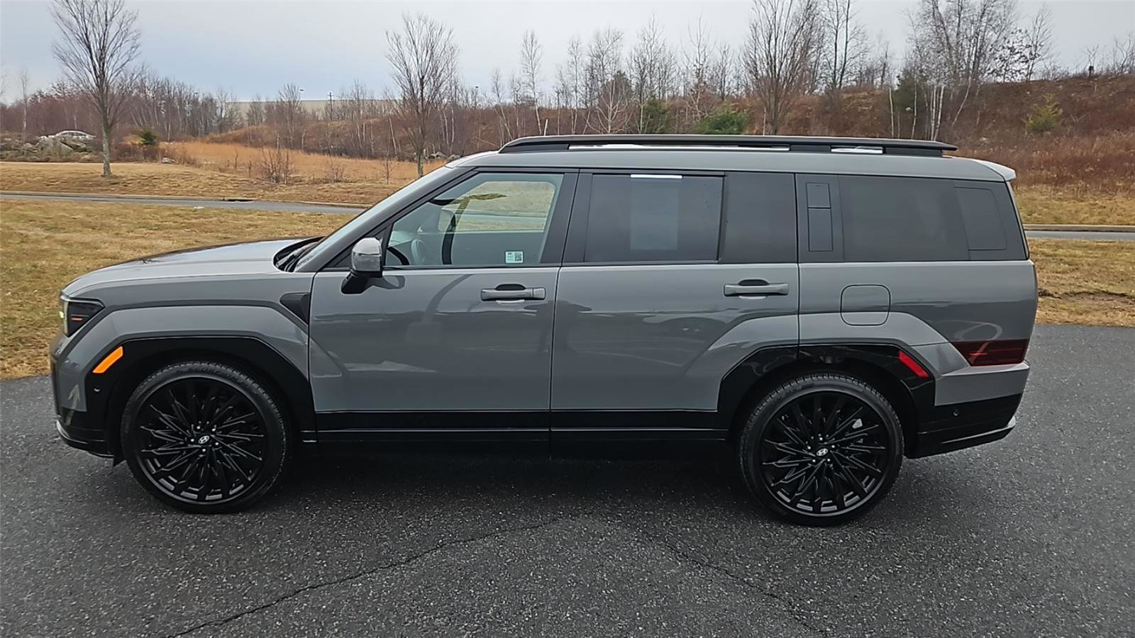 Used 2024 Hyundai Santa Fe Calligraphy image 4