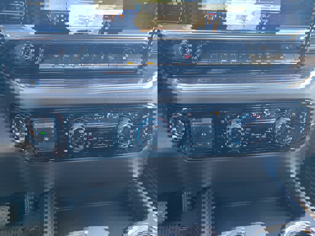 New 2026 Chevrolet Silverado 1500 LTZ w/ Z71 Off-Road Package image 31