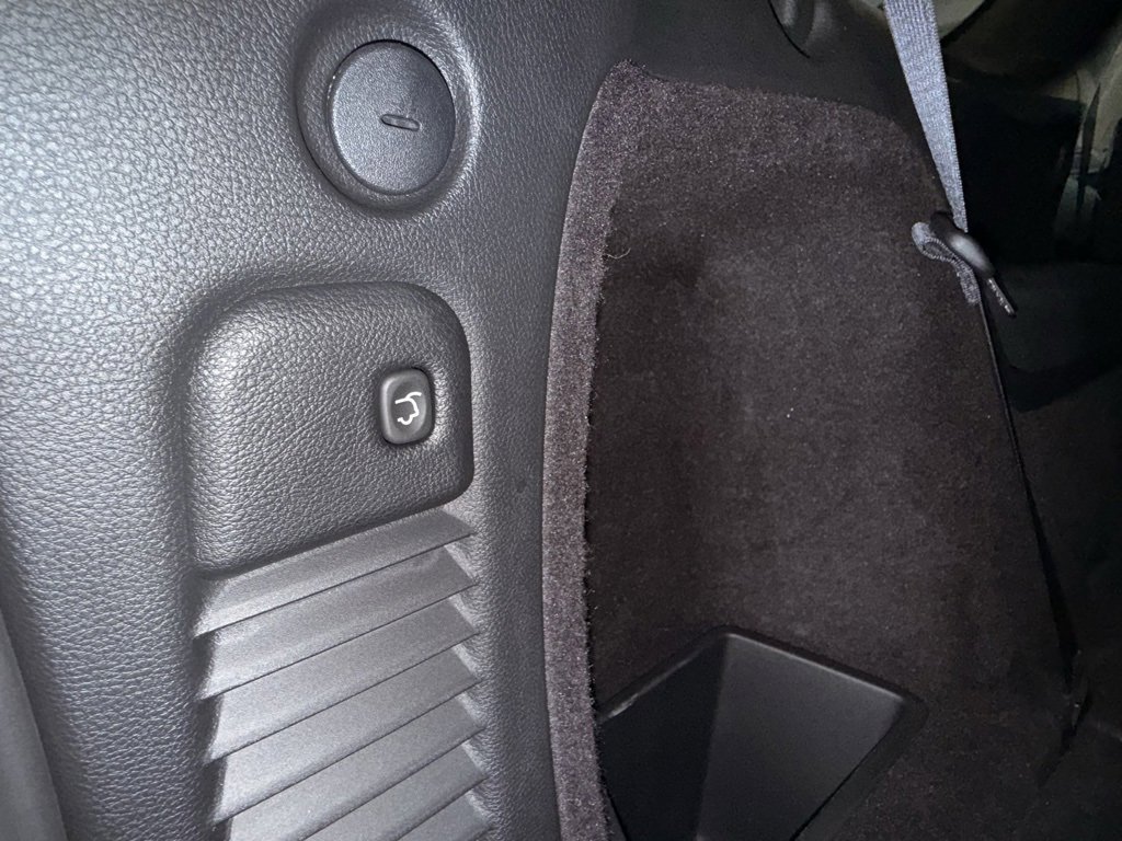 Used 2025 Dodge Durango GT image 24